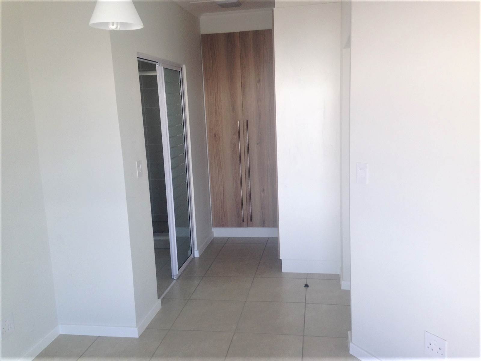 1 Bed Apartment in Modderfontein photo number 12