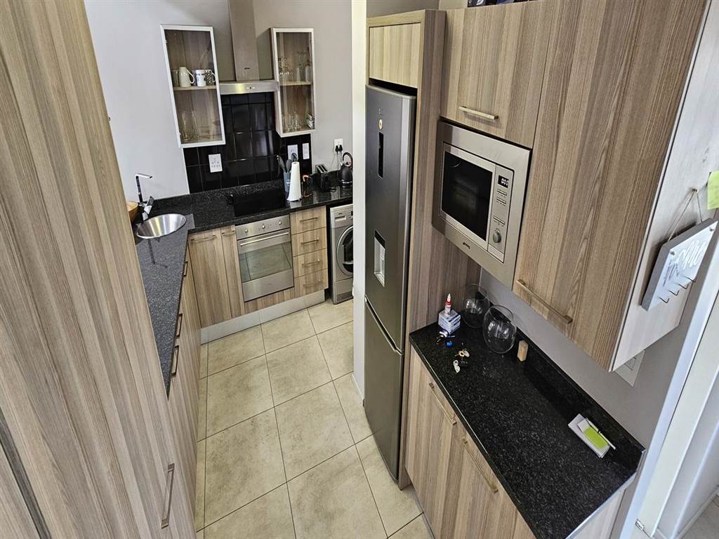 3 Bed Apartment in Oaklands photo number 13
