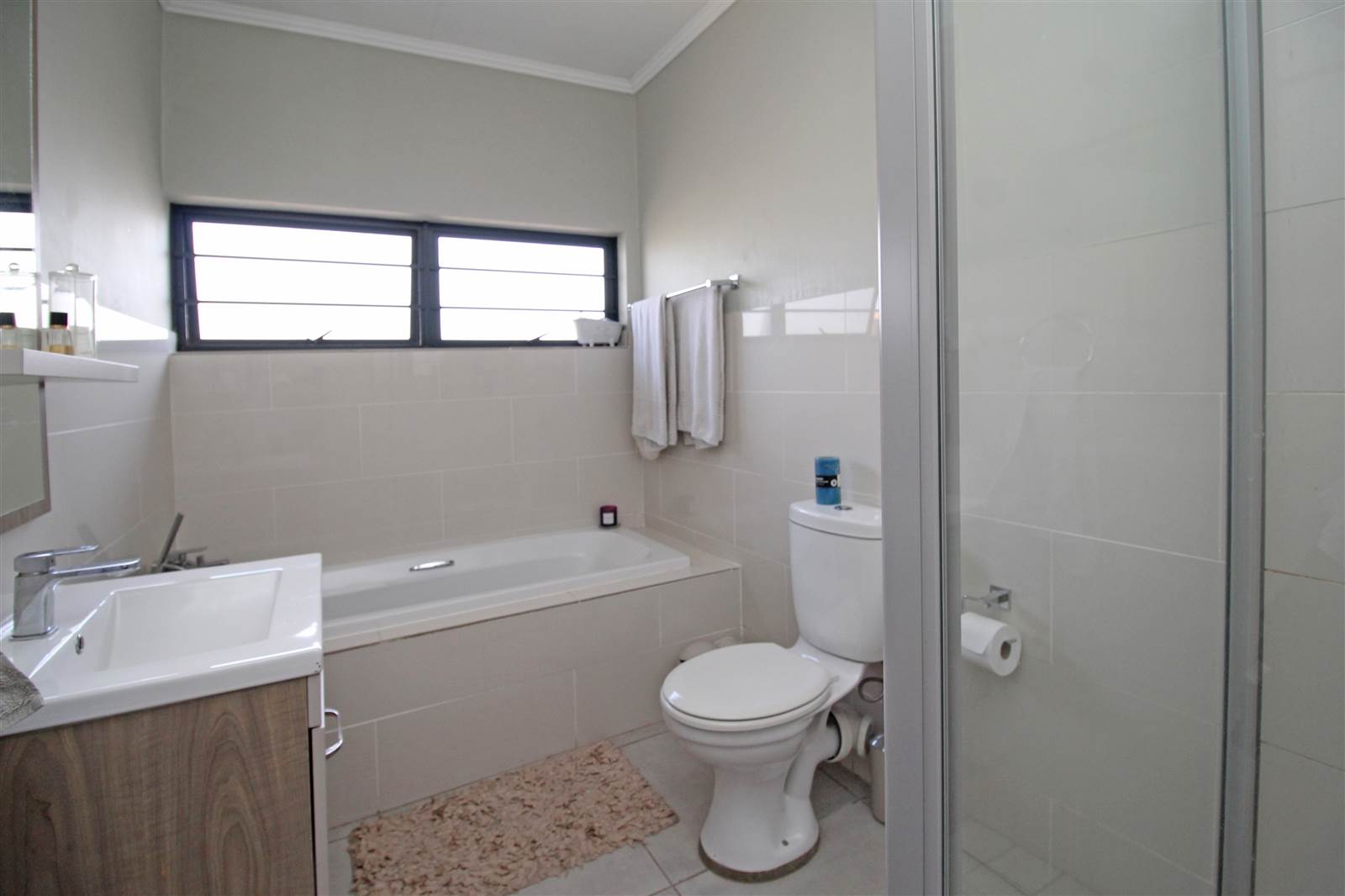 3 Bed Townhouse in Rooihuiskraal North photo number 16