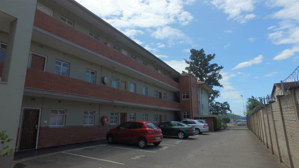 1.5 Bed Apartment in Pinetown Central photo number 14