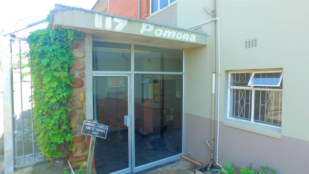 1.5 Bed Apartment in Pinetown Central photo number 11
