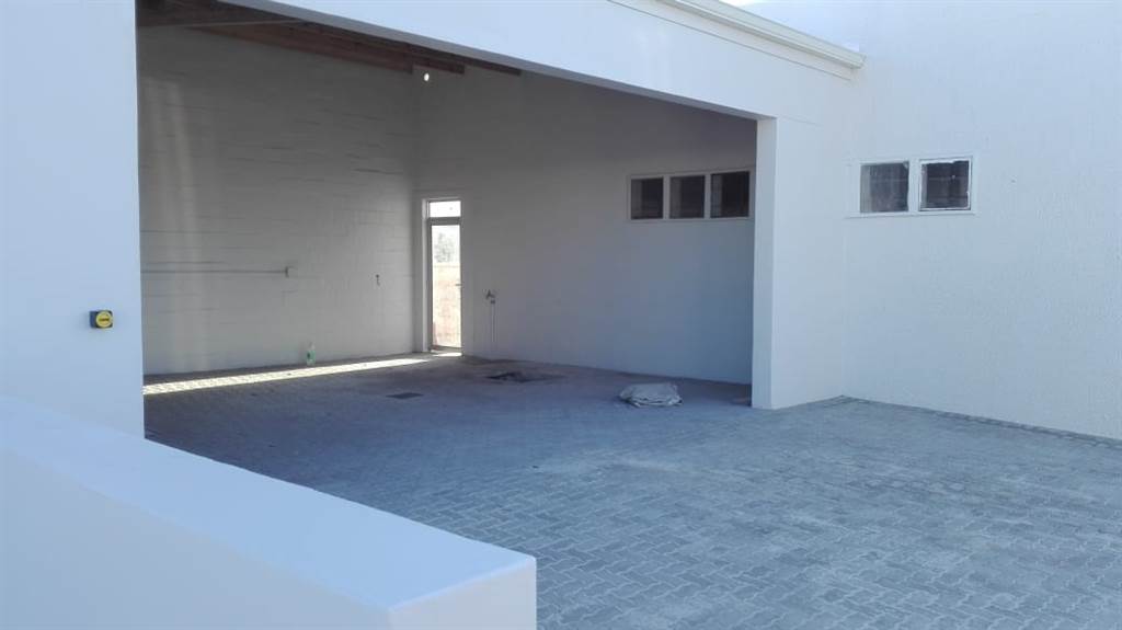 98  m² Commercial space in Struisbaai photo number 2
