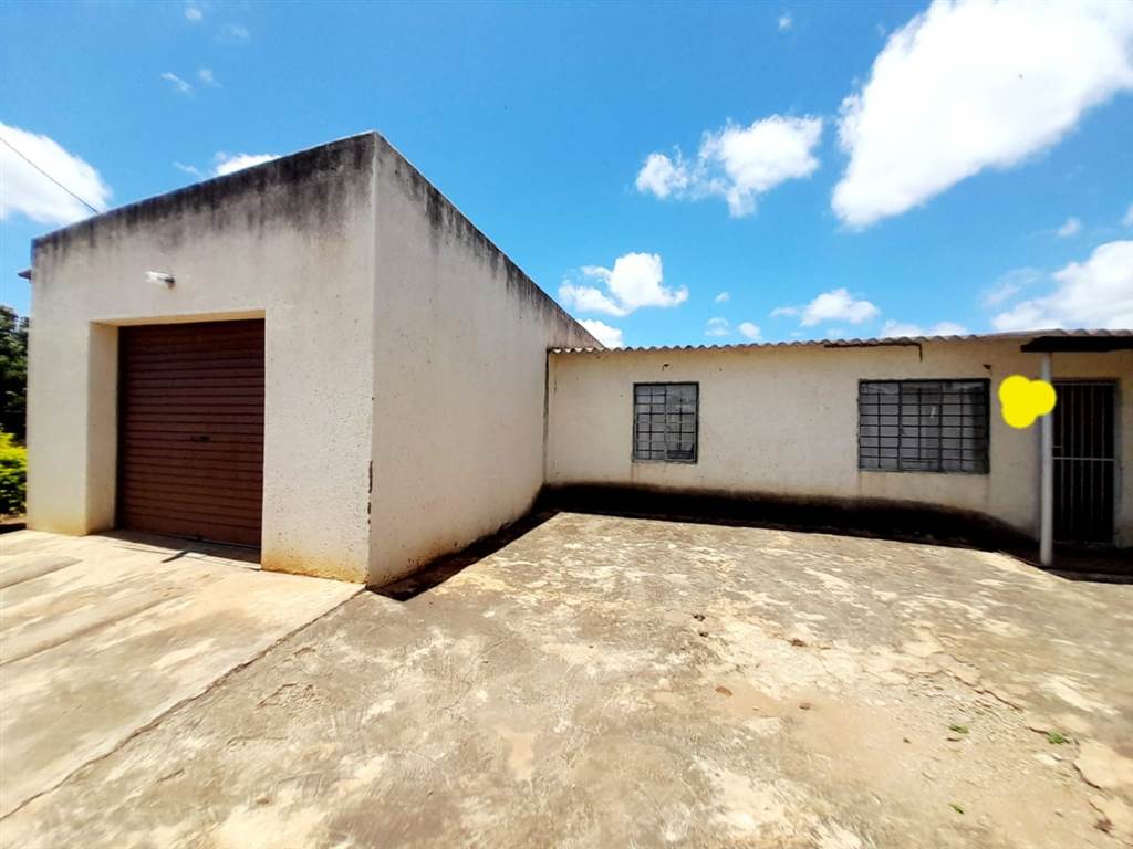 2 Bed House in Phalaborwa photo number 23