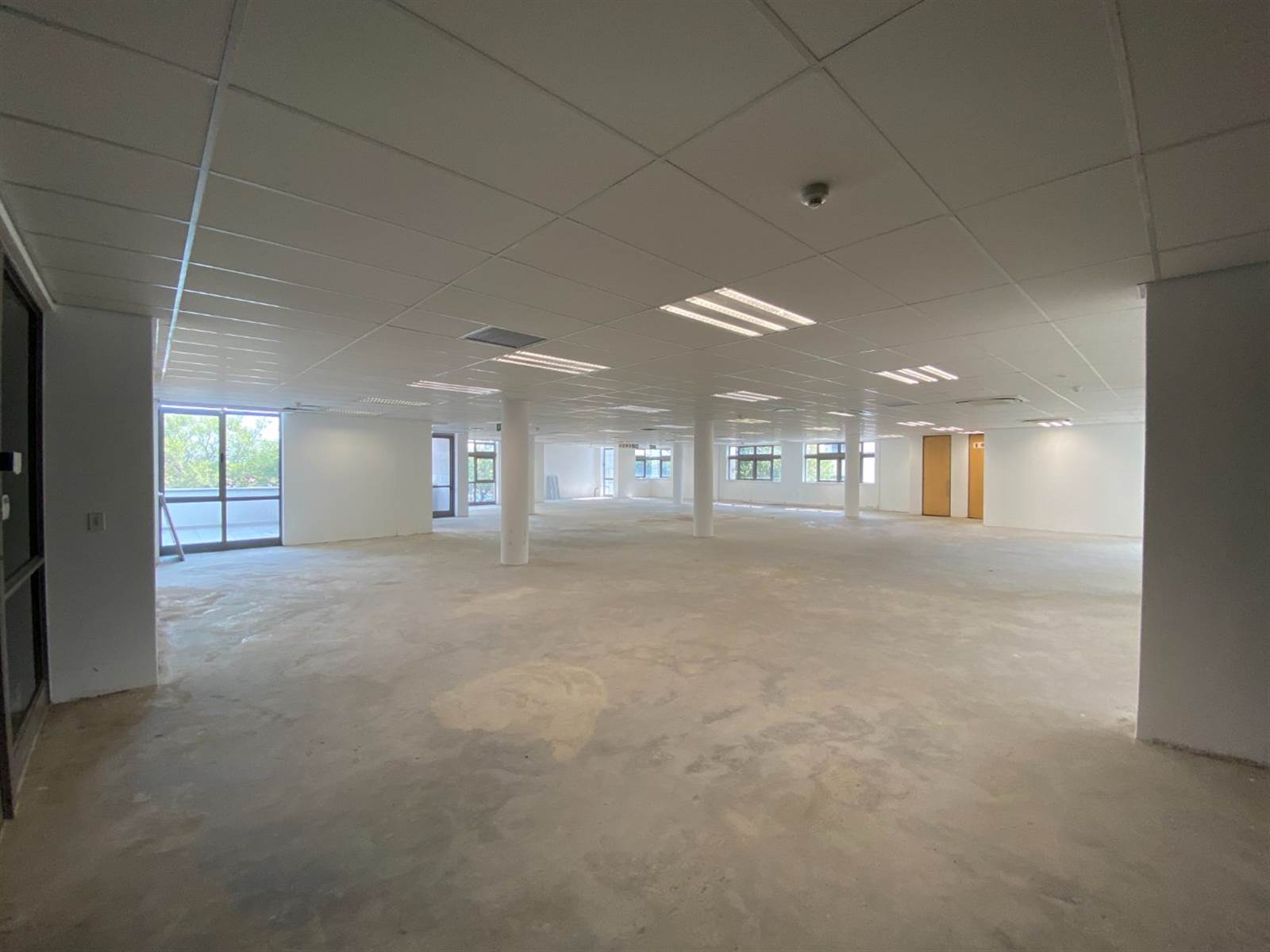 536  m² Office Space in Waterfall Estate photo number 4