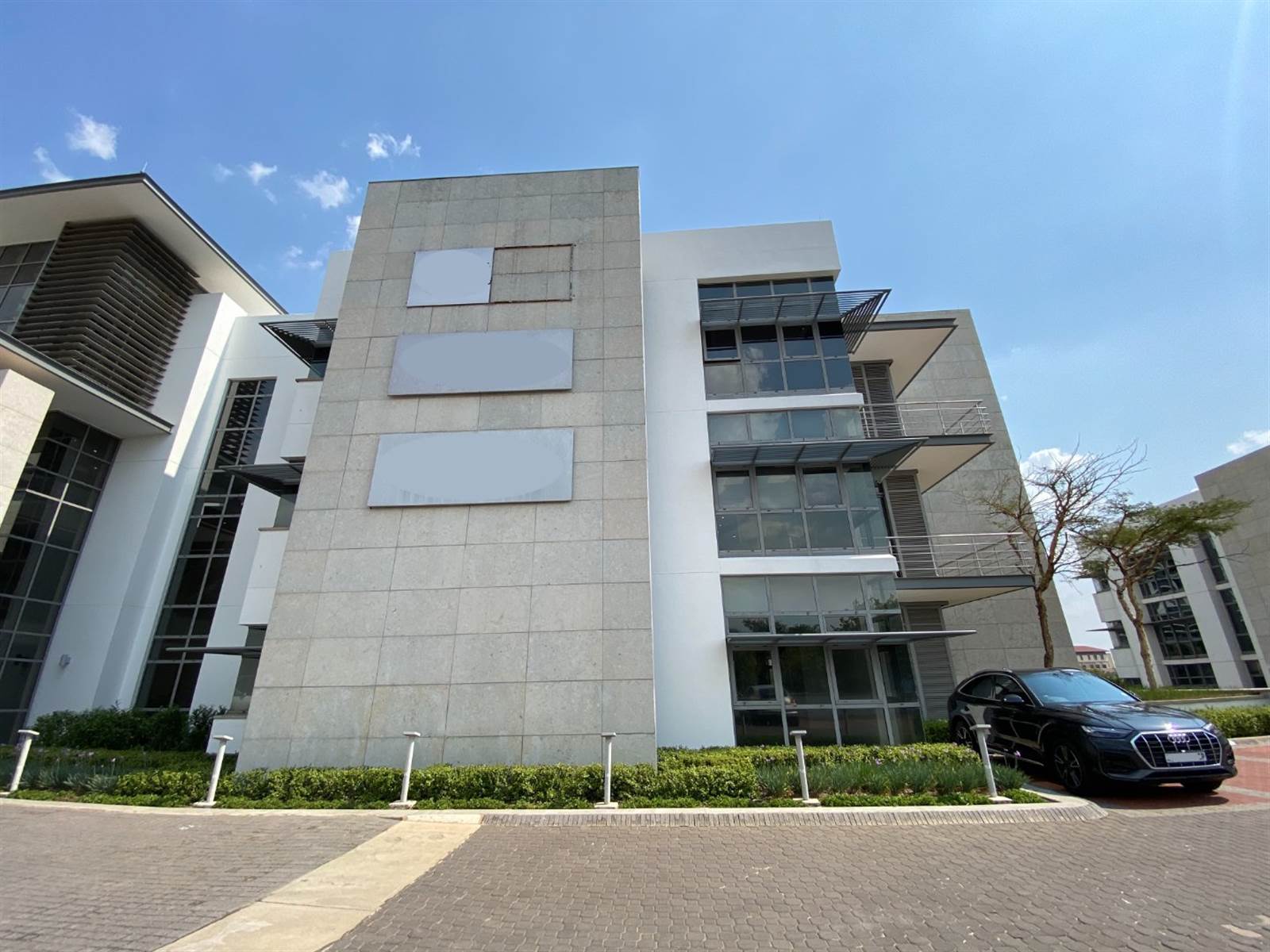 536  m² Office Space in Waterfall Estate photo number 1
