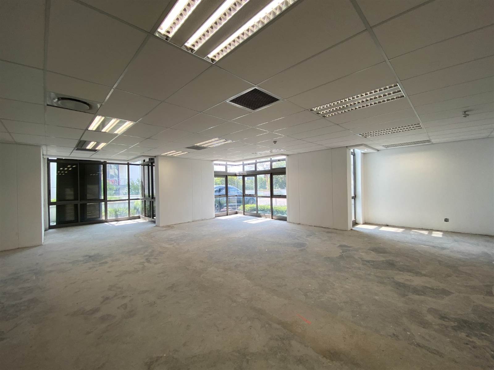 536  m² Office Space in Waterfall Estate photo number 15