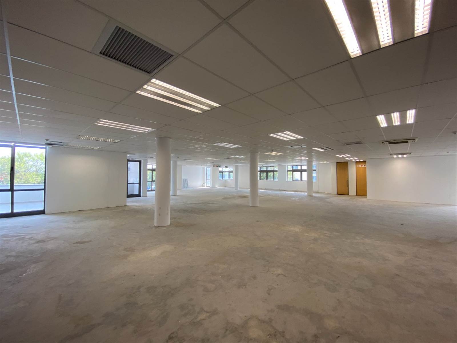 536  m² Office Space in Waterfall Estate photo number 5