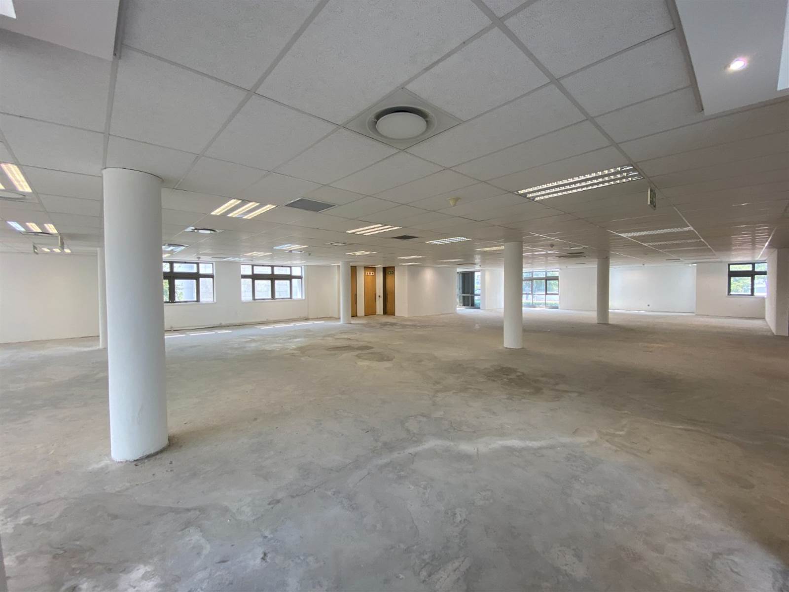 536  m² Office Space in Waterfall Estate photo number 9