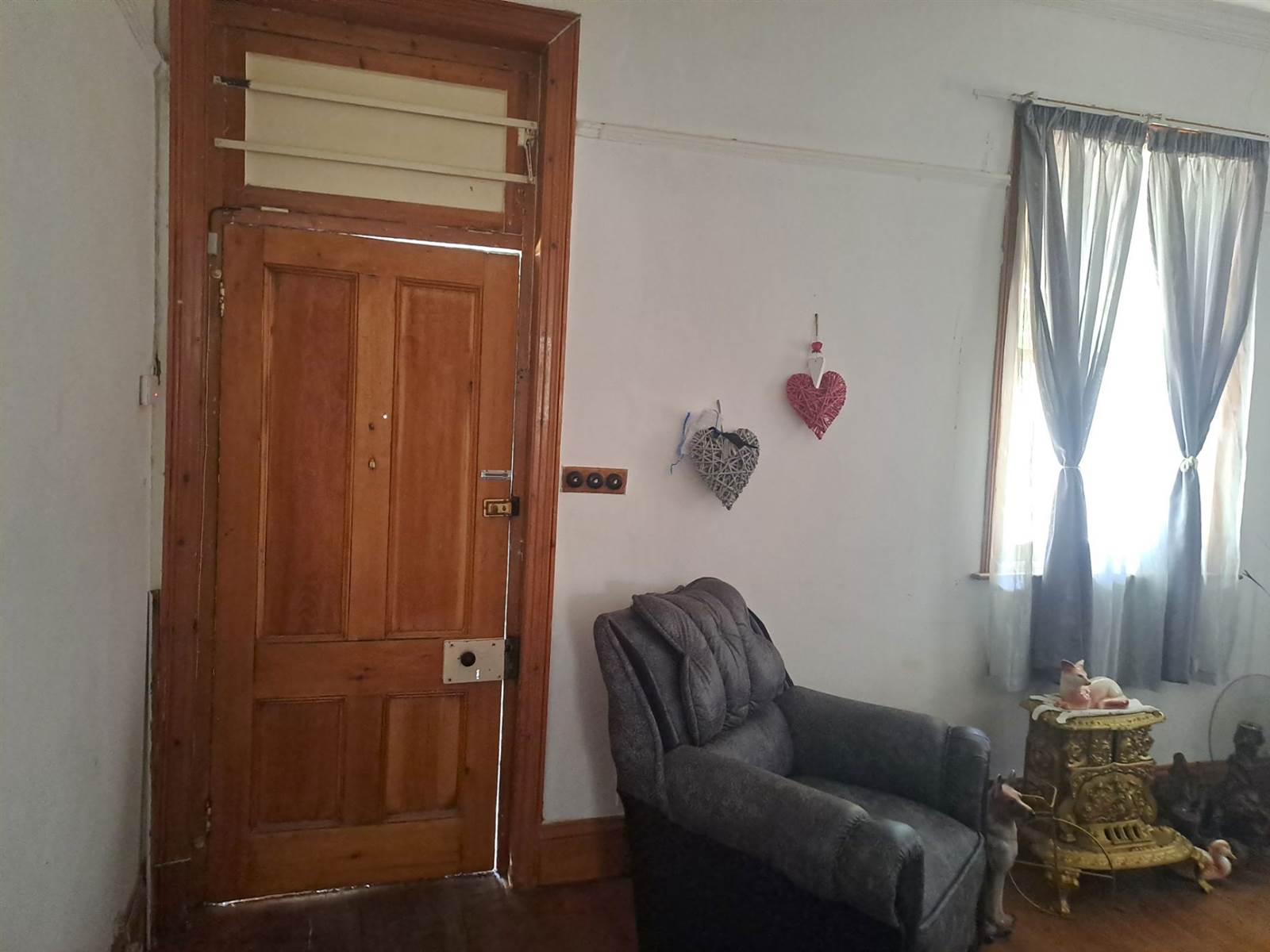 2 Bed House in Graaff Reinet photo number 5