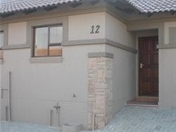 3 Bedroom Townhouse 3 Bedroom Townhouse