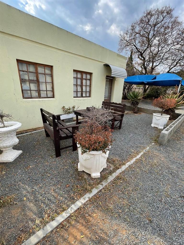 689  m² Commercial space in Cradock photo number 20