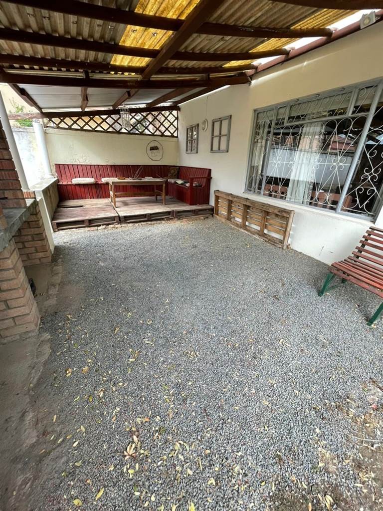 689  m² Commercial space in Cradock photo number 17