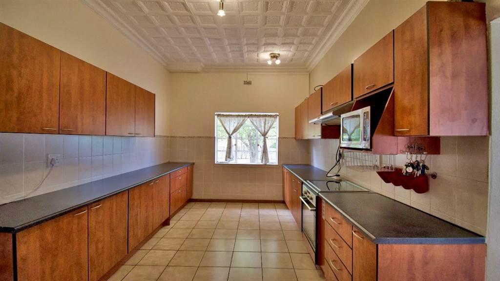 5 Bed House in Northmead photo number 14