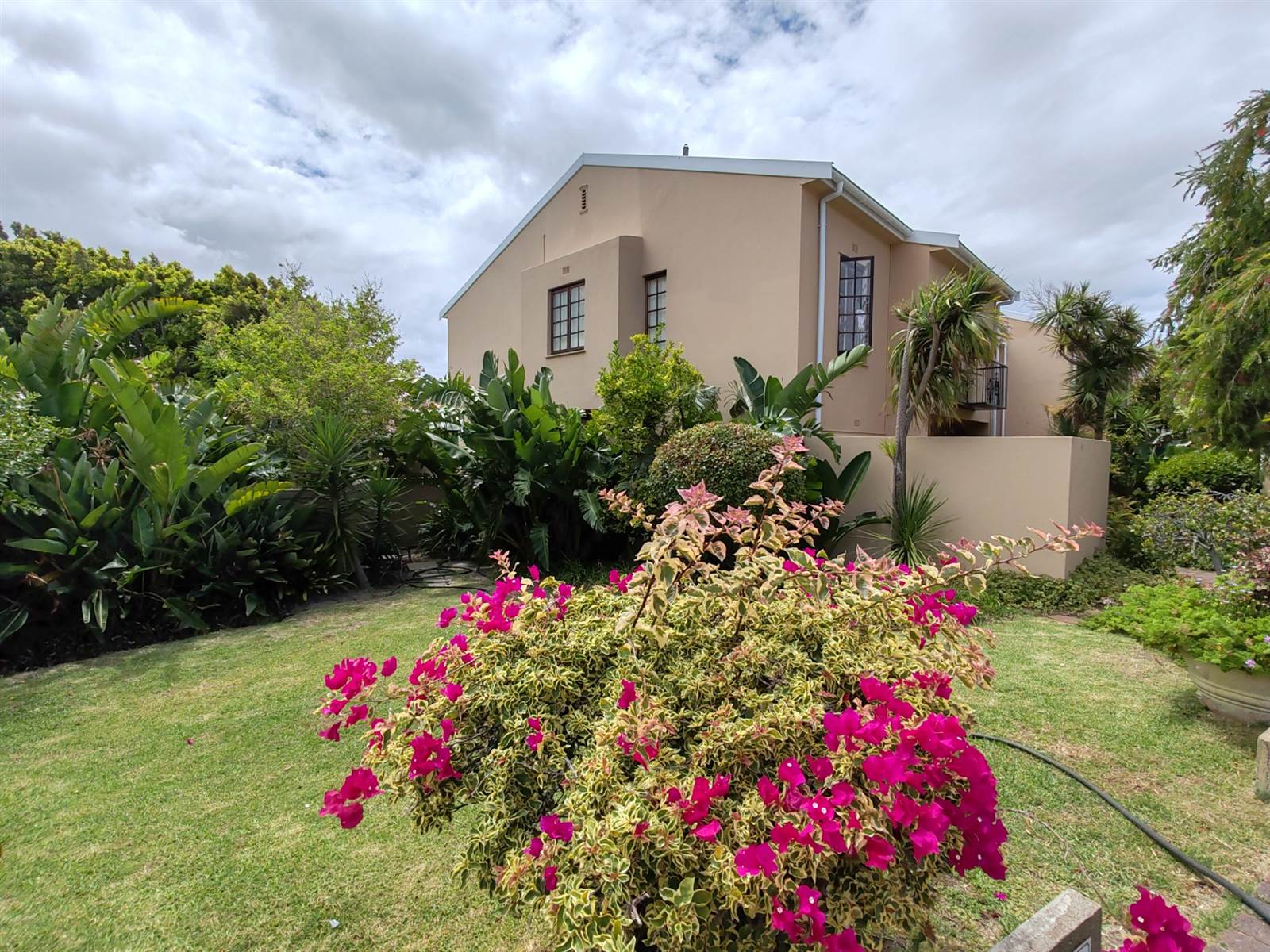 3 Bed Townhouse in Tokai photo number 3