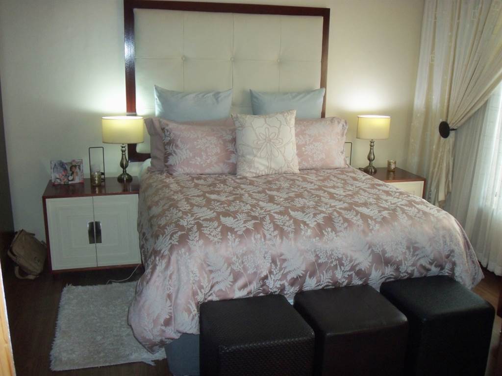 4 Bed House in Middelburg ext 18 photo number 24