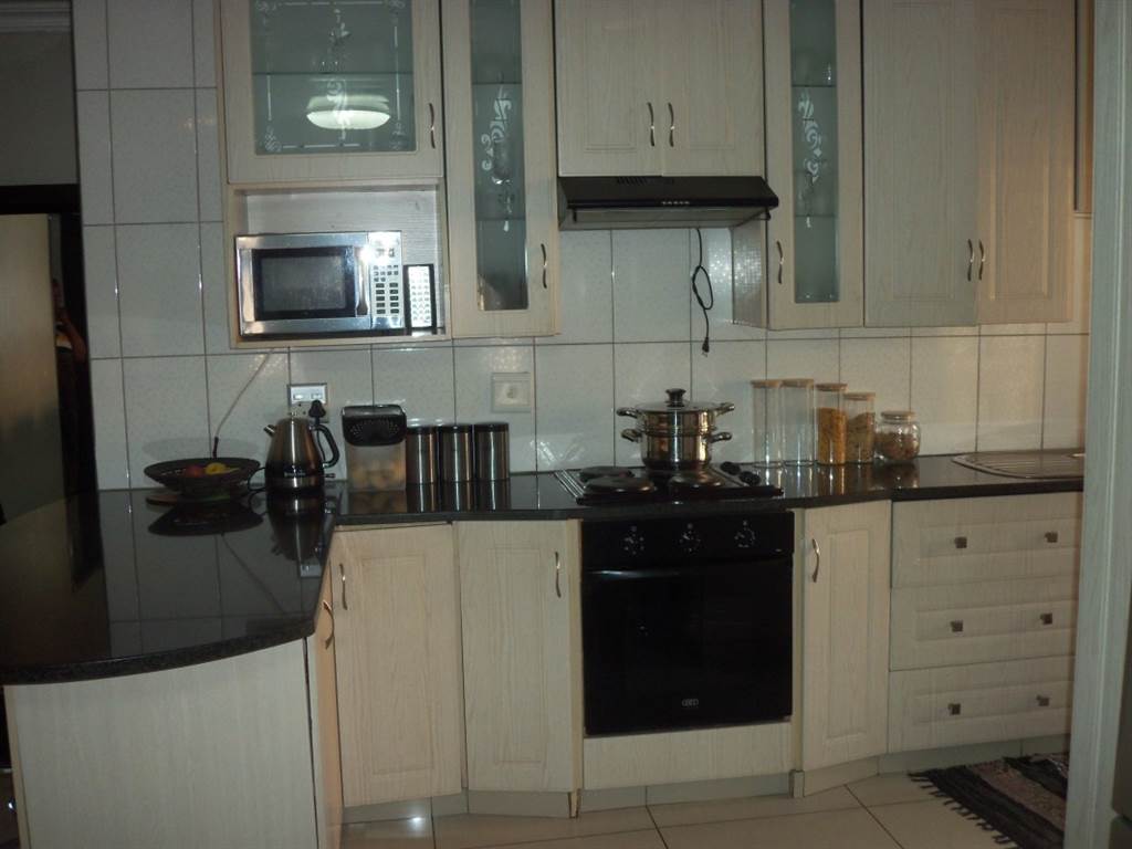 4 Bed House in Middelburg ext 18 photo number 11