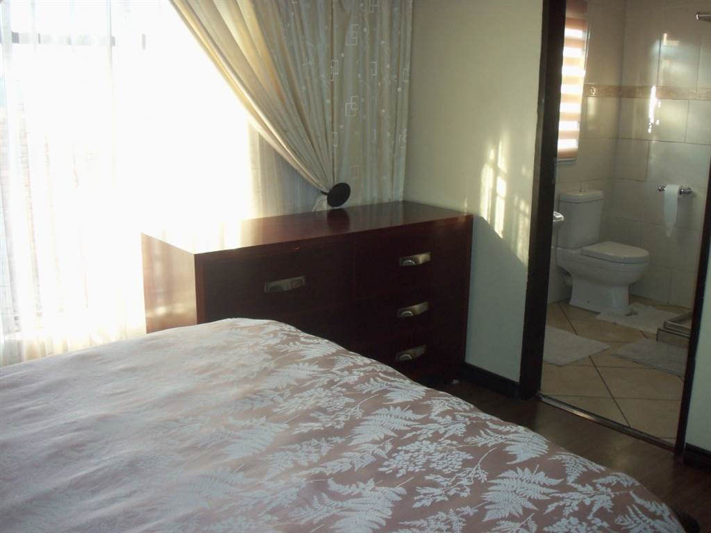4 Bed House in Middelburg ext 18 photo number 28
