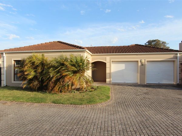 3 Bedroom Townhouse 3 Bedroom Townhouse