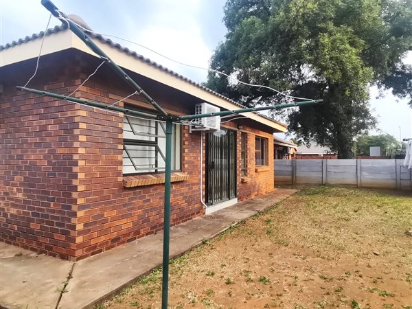 4 Bedroom House 4 Bedroom House