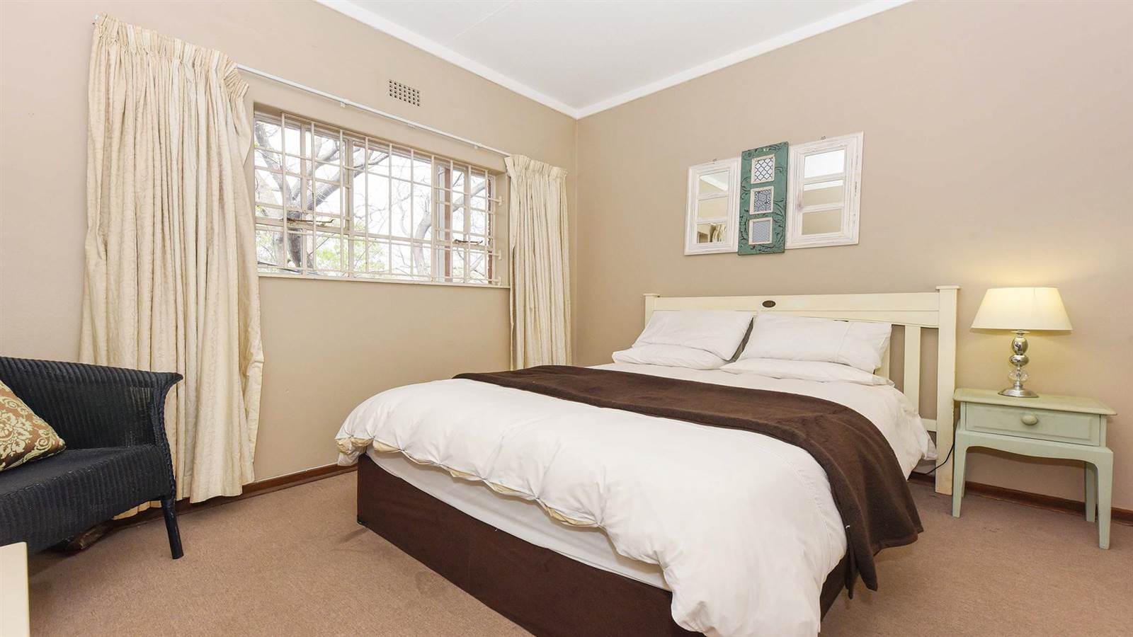 2 Bed Apartment in Woodmead photo number 8