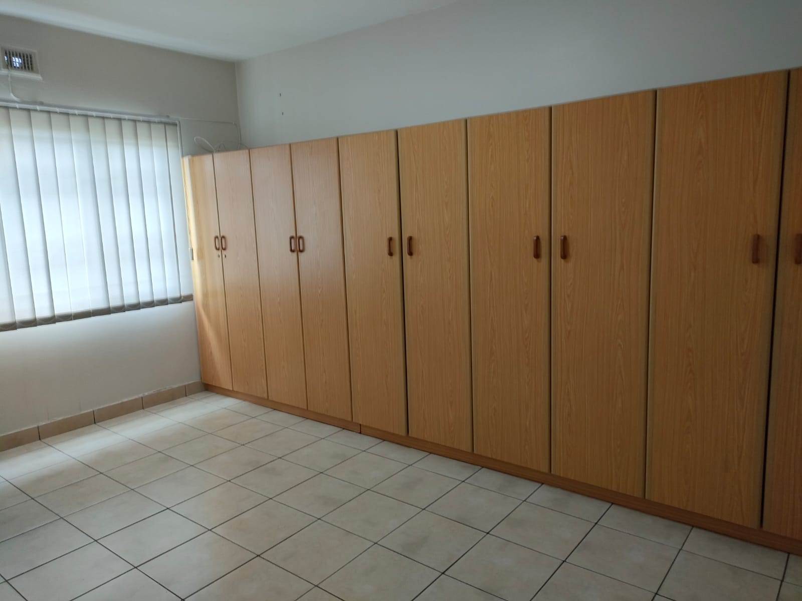 3 Bed Apartment in Verulam Central photo number 6