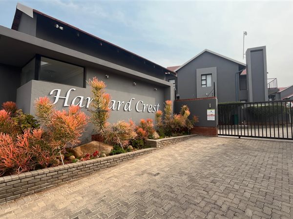 4 Bedroom Townhouse 4 Bedroom Townhouse