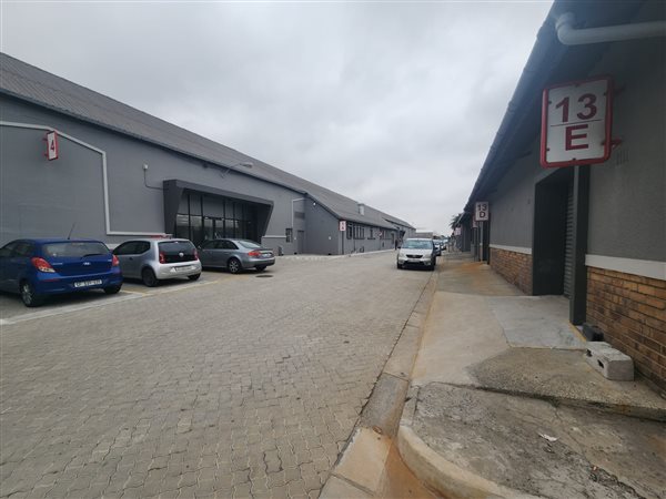 2 084  m² Industrial space