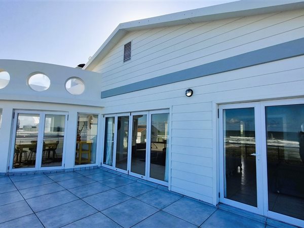 4 Bedroom House 4 Bedroom House