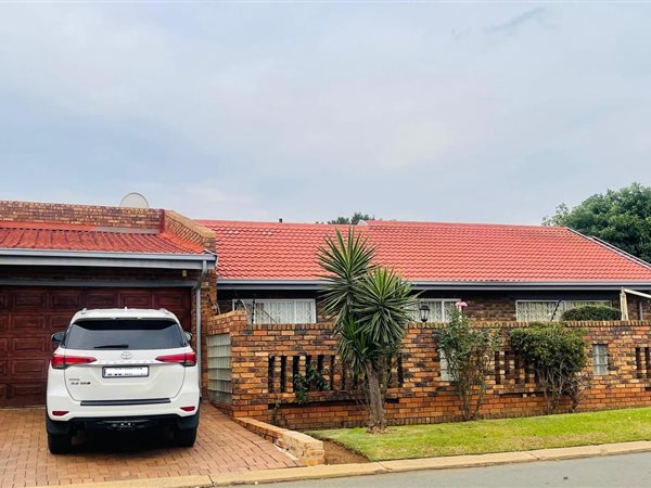3 Bedroom House 3 Bedroom House