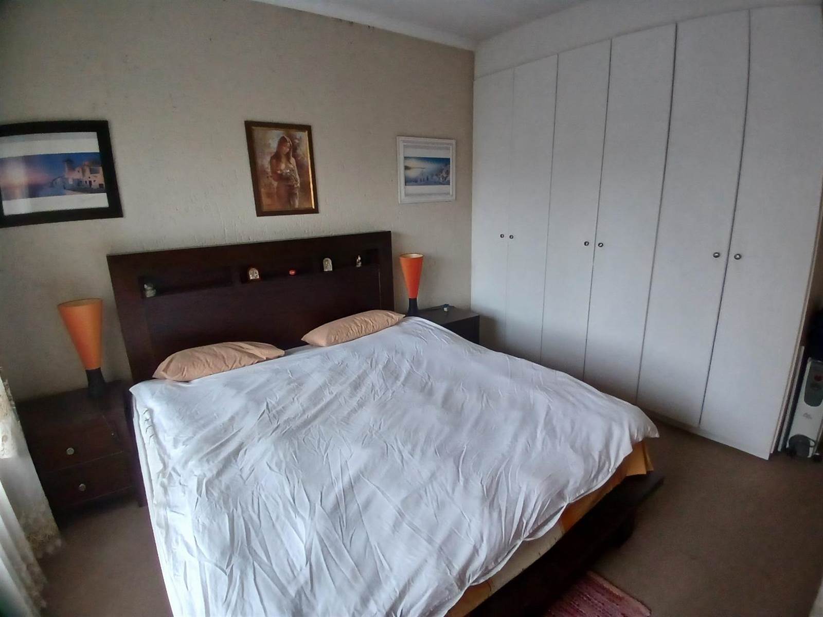 2 Bed Apartment in Paulshof photo number 6