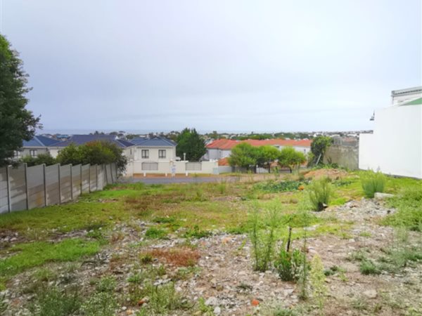 503 m² Land available in Onrus
