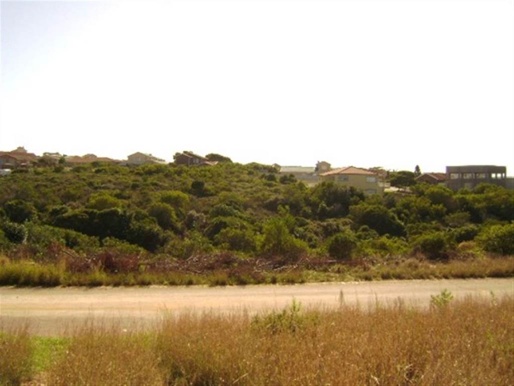 692 m² Land available in Wavecrest photo number 3