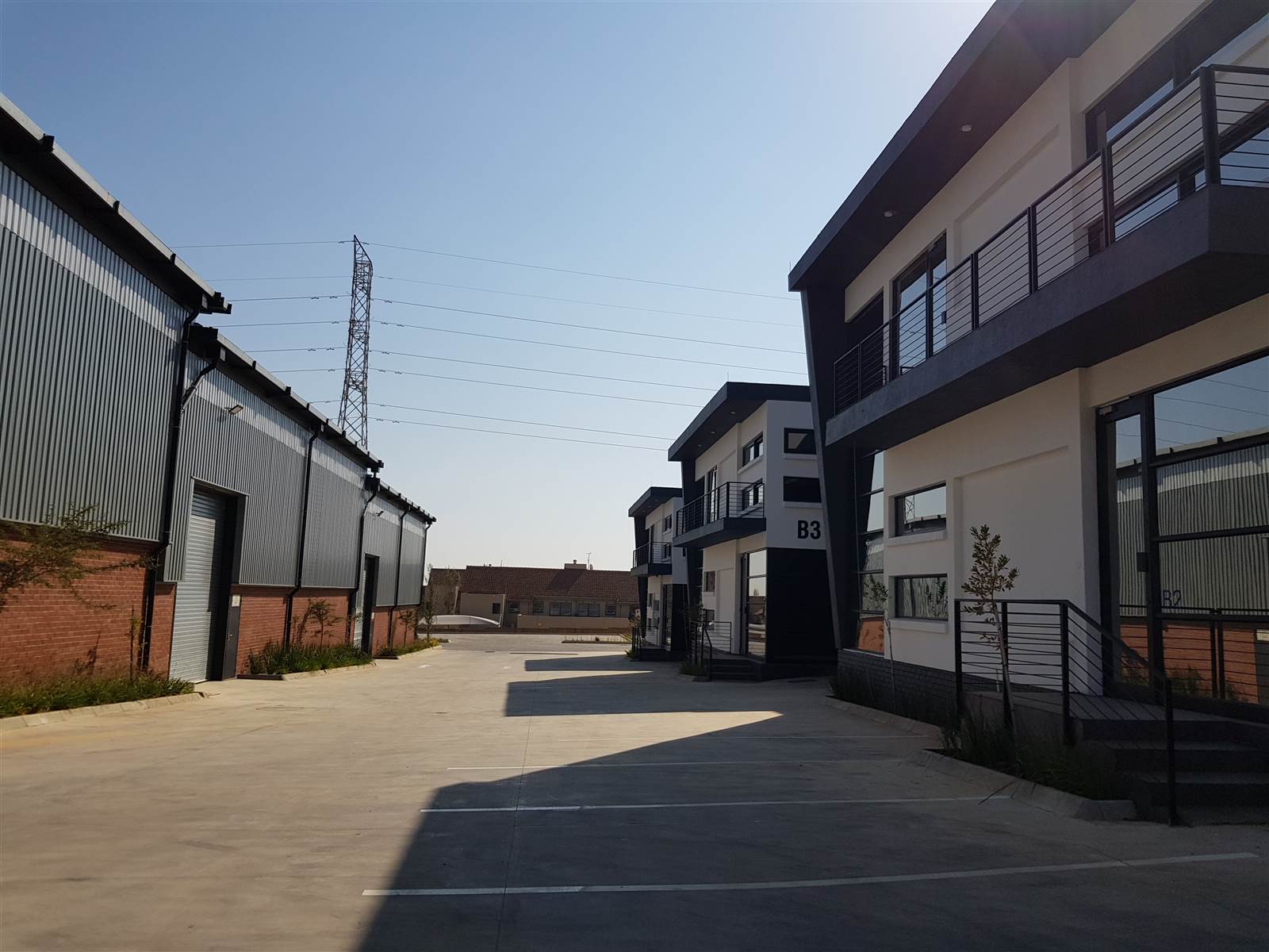 950  m² Industrial space in Louwlardia photo number 4