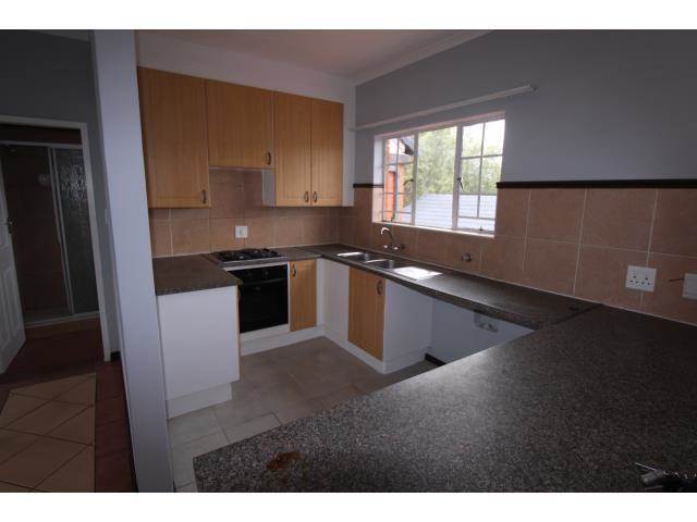 2 Bed House in Mooikloof Equestrian Estate photo number 1