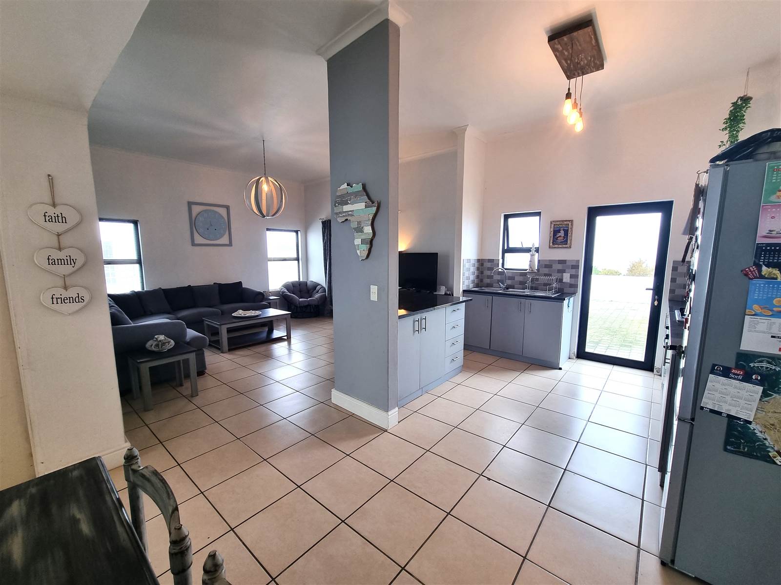3 Bed House in Yzerfontein photo number 7
