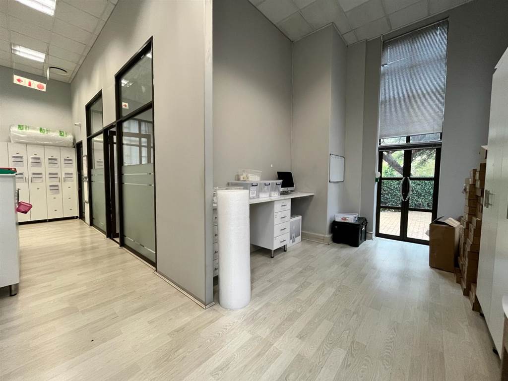 171  m² Commercial space in Bryanston photo number 8