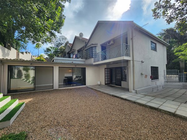 3 Bedroom Townhouse 3 Bedroom Townhouse