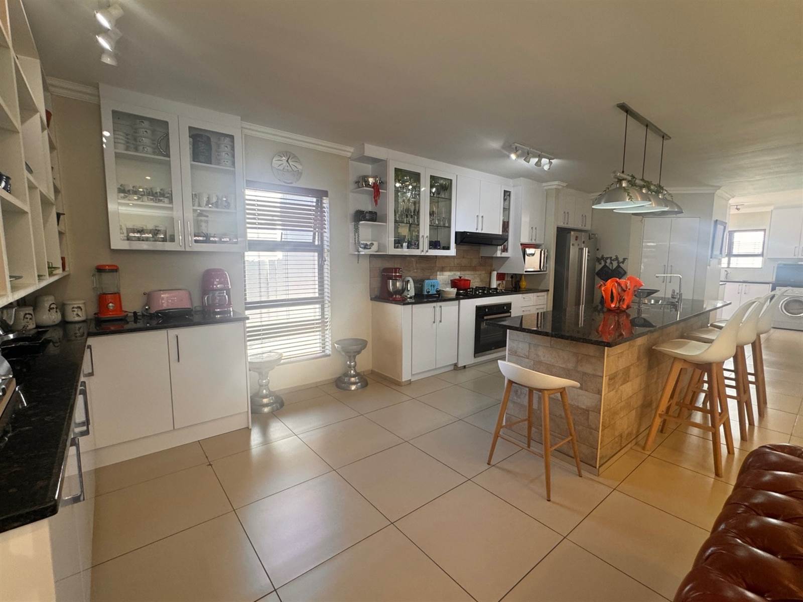 4 Bed House in Bloubergstrand photo number 18
