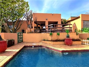 4 Bed House in Kloofendal