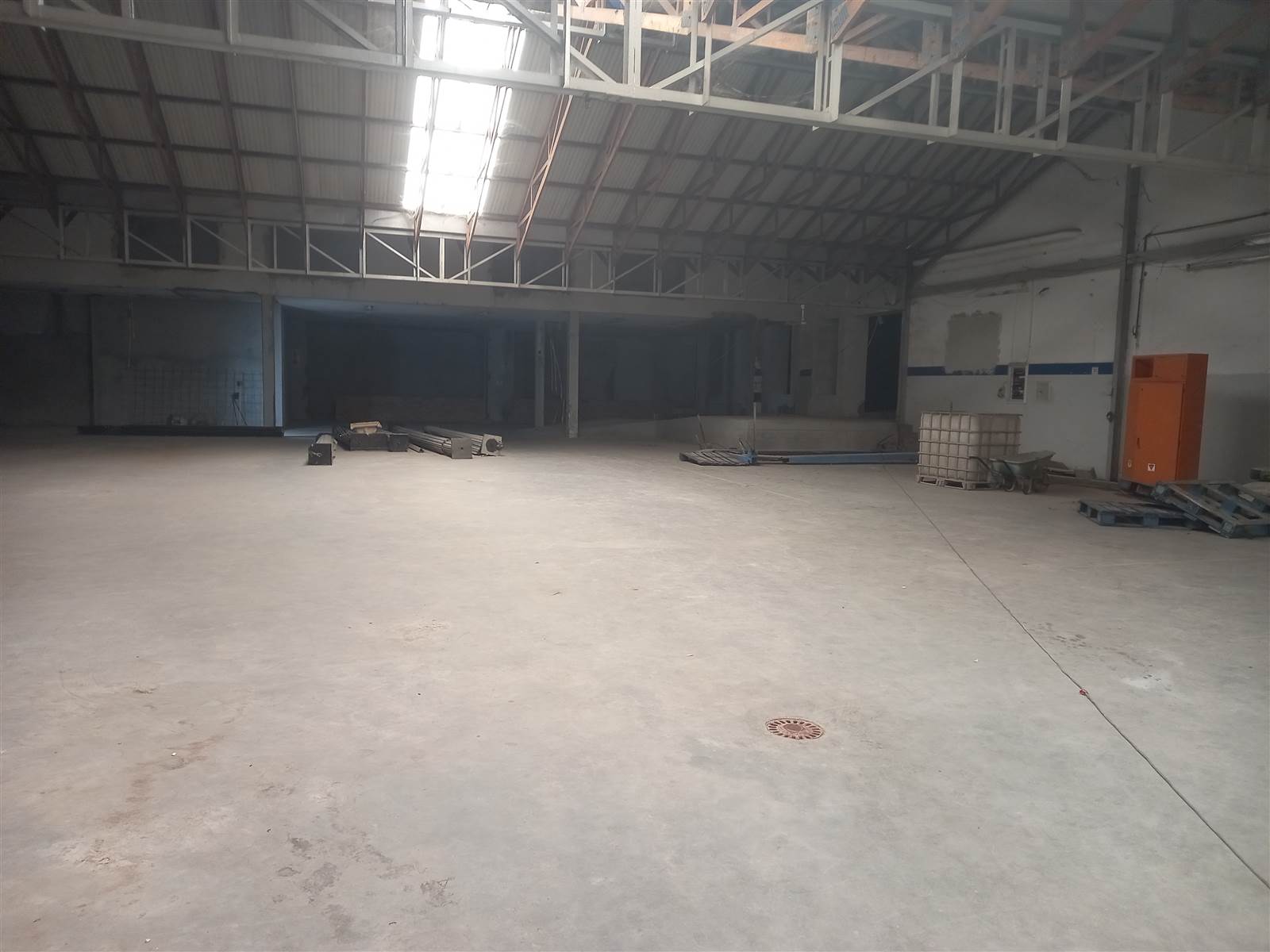 1980  m² Commercial space in Rustenburg Central photo number 2