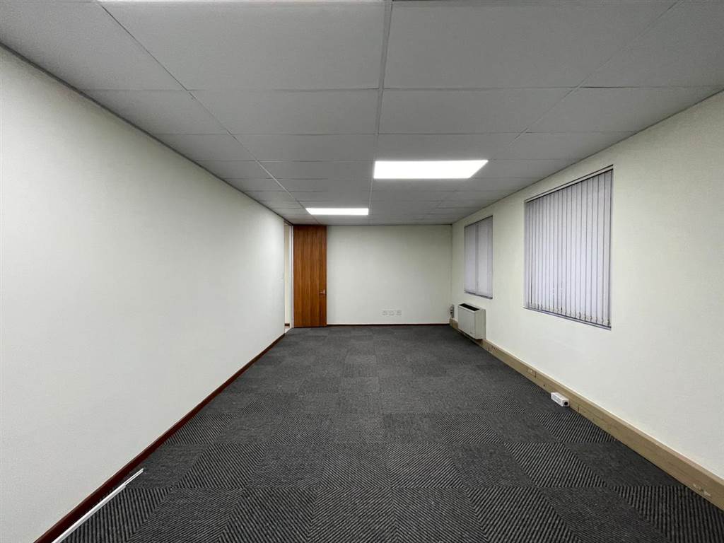 375  m² Commercial space in Ferndale photo number 12