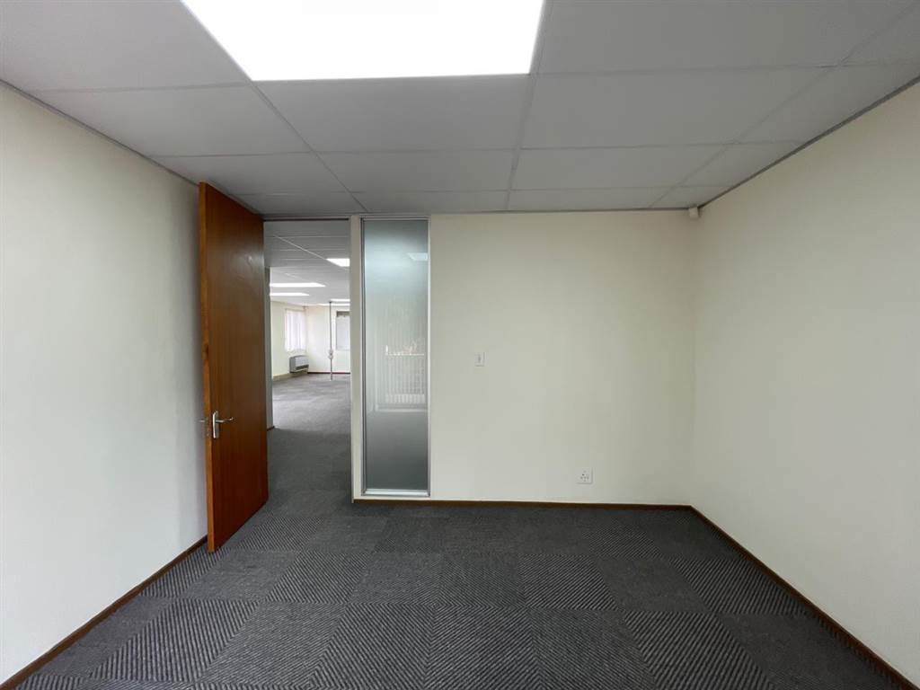 375  m² Commercial space in Ferndale photo number 20