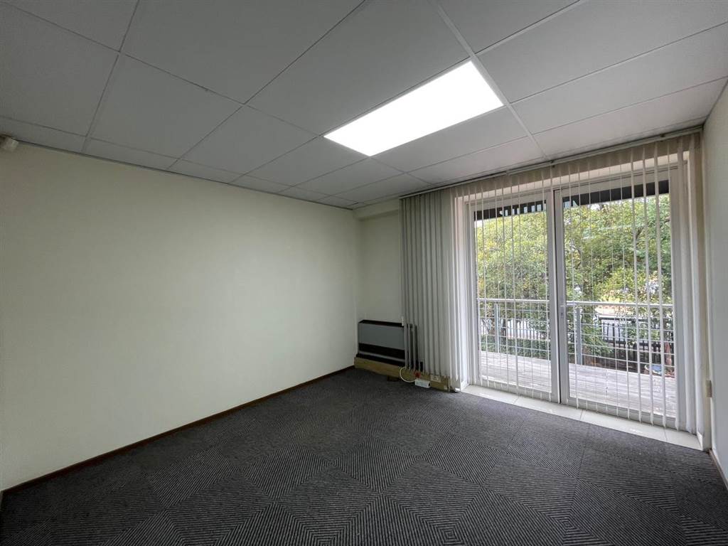 375  m² Commercial space in Ferndale photo number 22