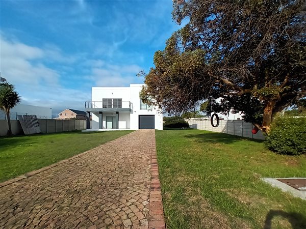 3 Bedroom House 3 Bedroom House