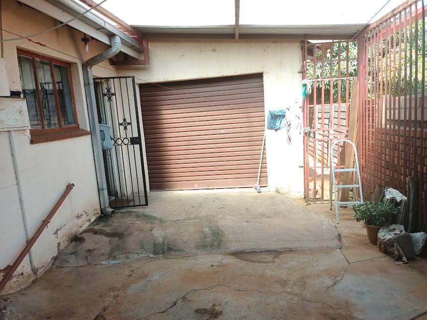 4 Bed House in Mabopane photo number 5