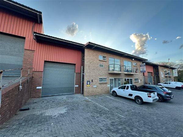 360  m² Industrial space in North Riding