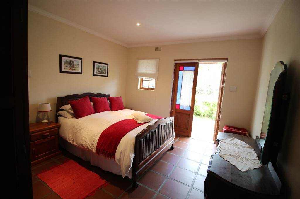 4 Bed House in Montagu photo number 21