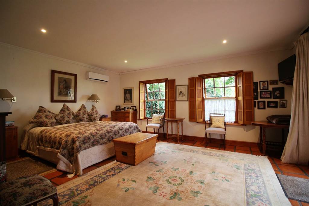 4 Bed House in Montagu photo number 7