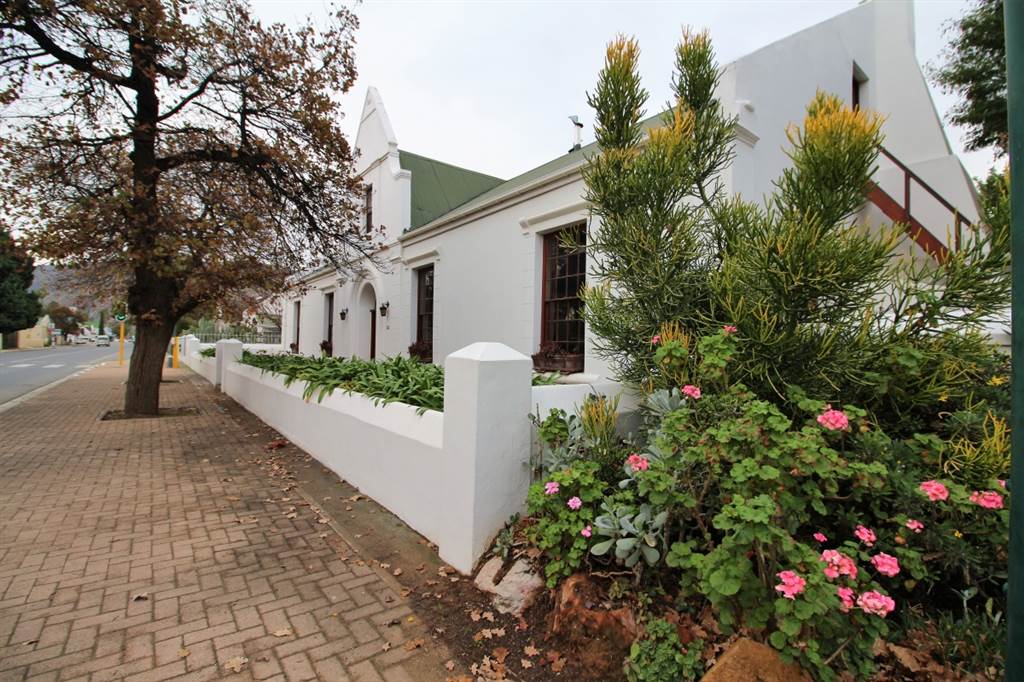 4 Bed House in Montagu photo number 1