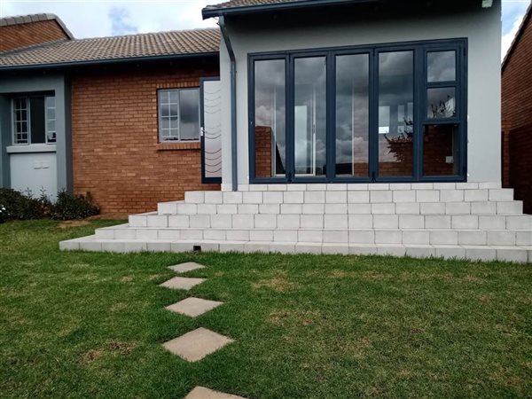 4 Bedroom Townhouse 4 Bedroom Townhouse